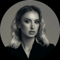 Мария Булатова